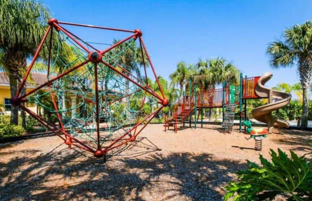 OAKWATER CONDO PH 1 - Residential