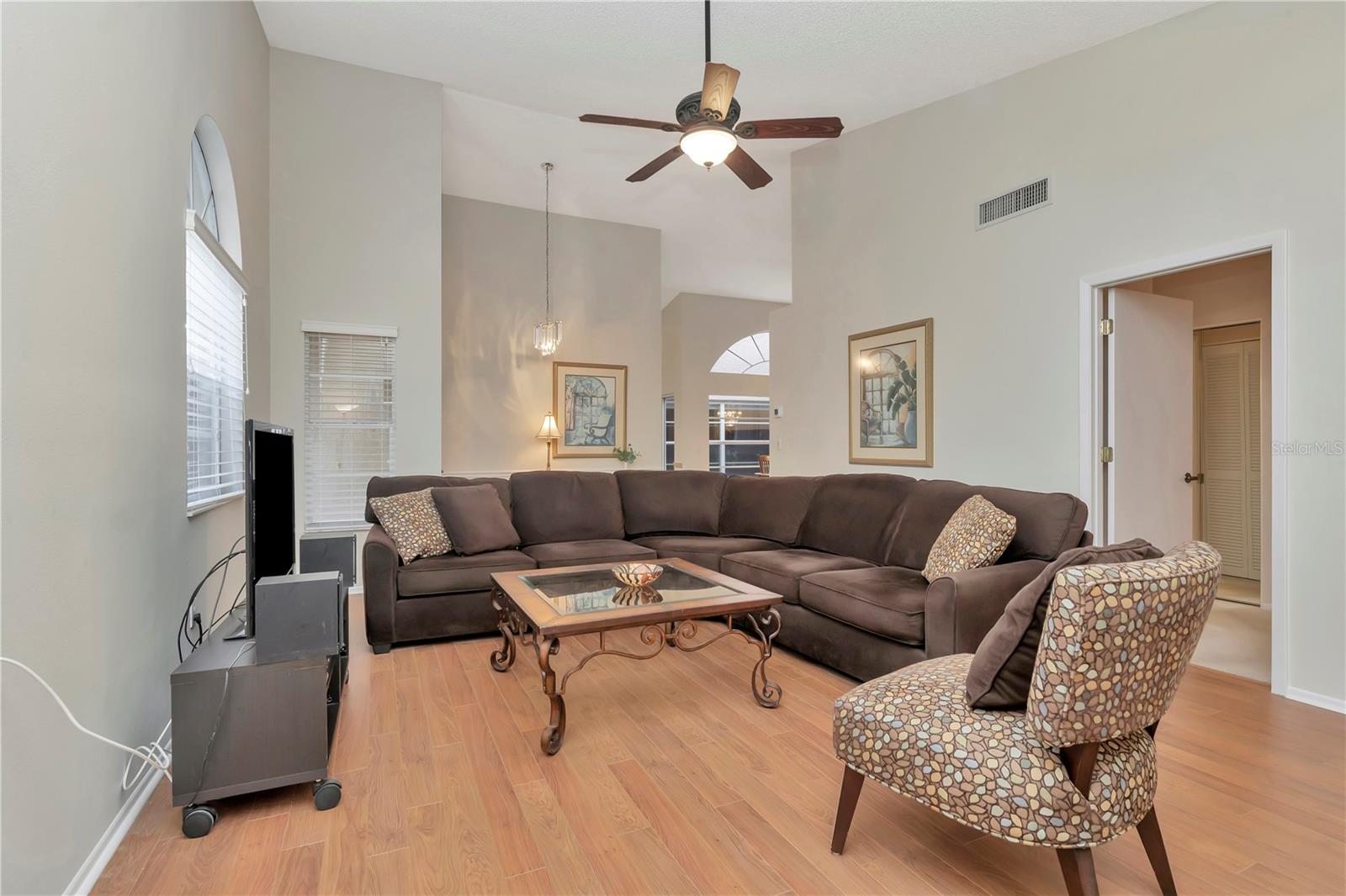 SALEM SQUARE UNIT 2 PH A - Residential