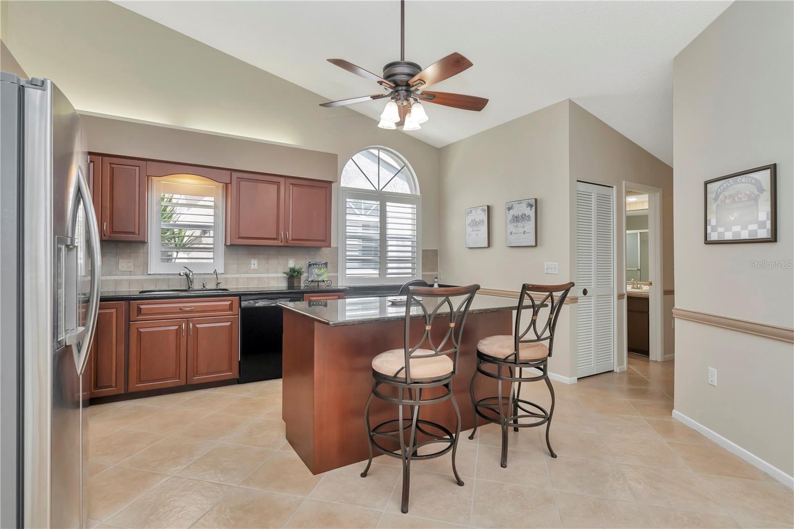 SALEM SQUARE UNIT 2 PH A - Residential