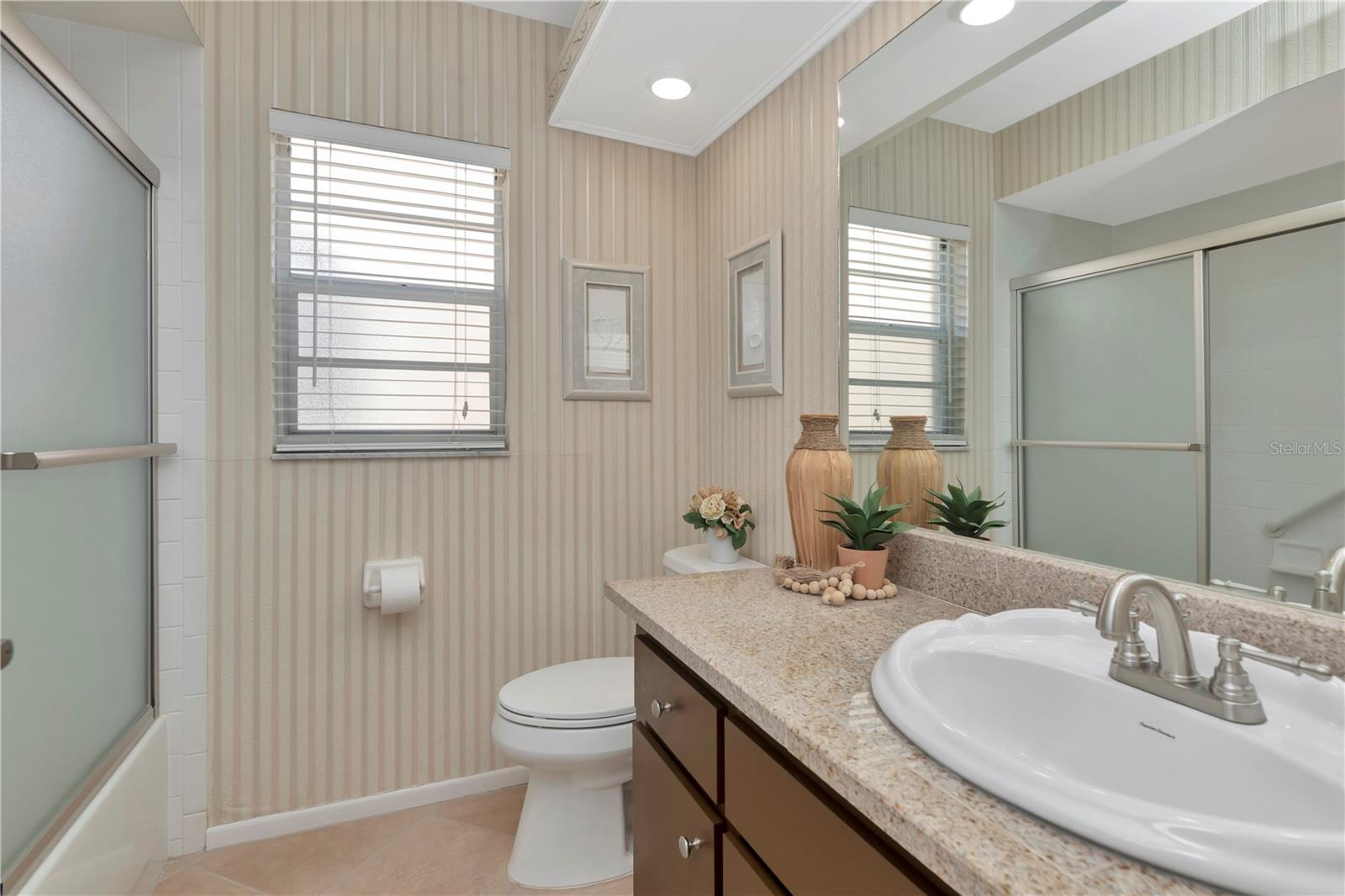 SALEM SQUARE UNIT 2 PH A - Residential