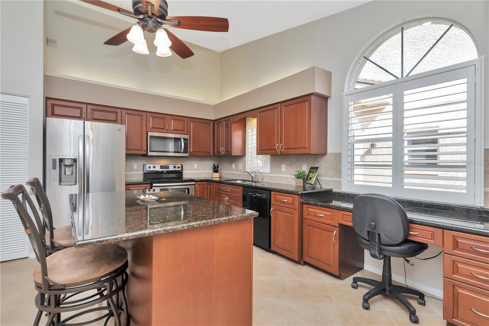 SALEM SQUARE UNIT 2 PH A - Residential