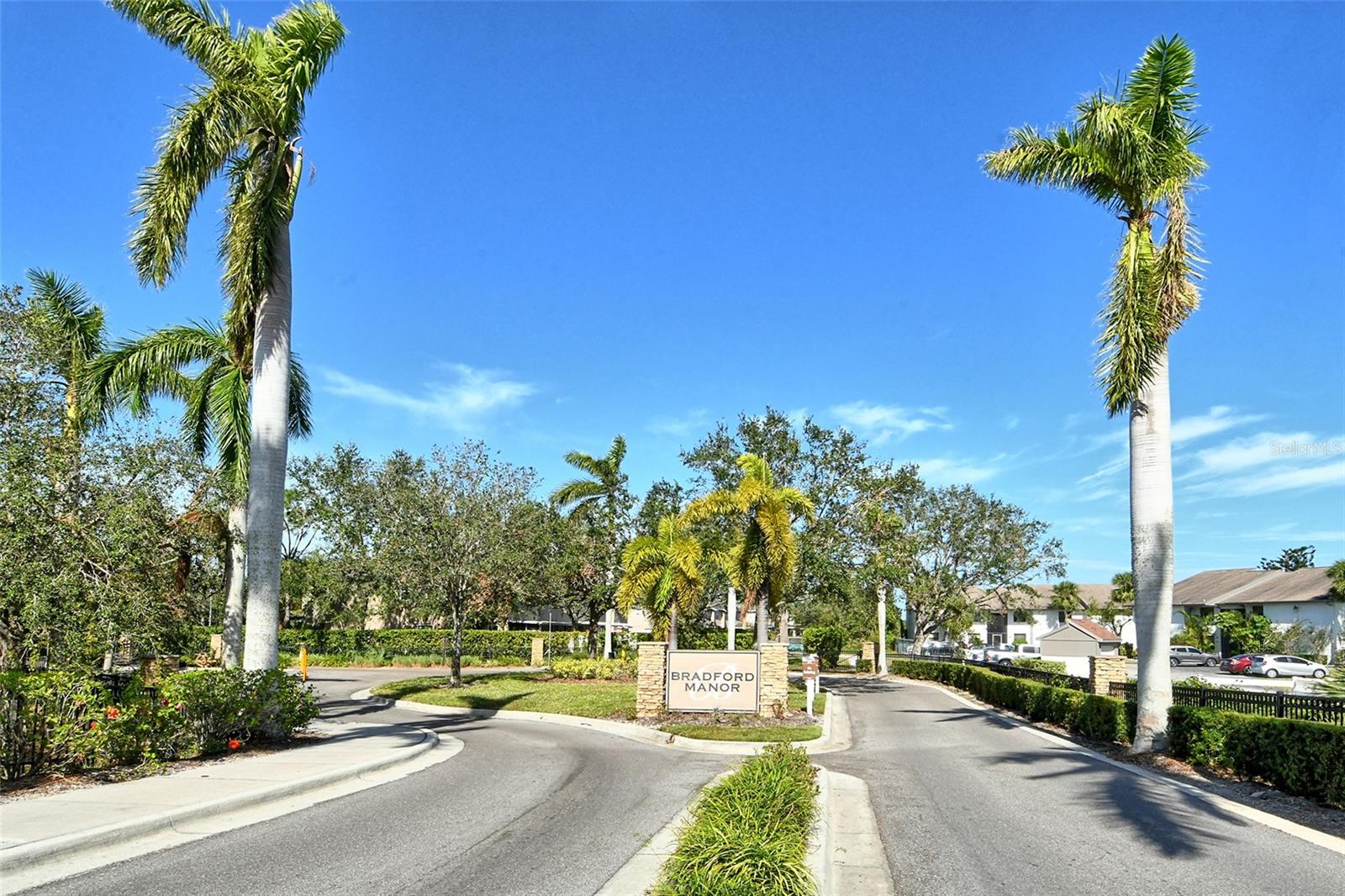 BRADFORD MANOR TWNHMS - Residential Lease