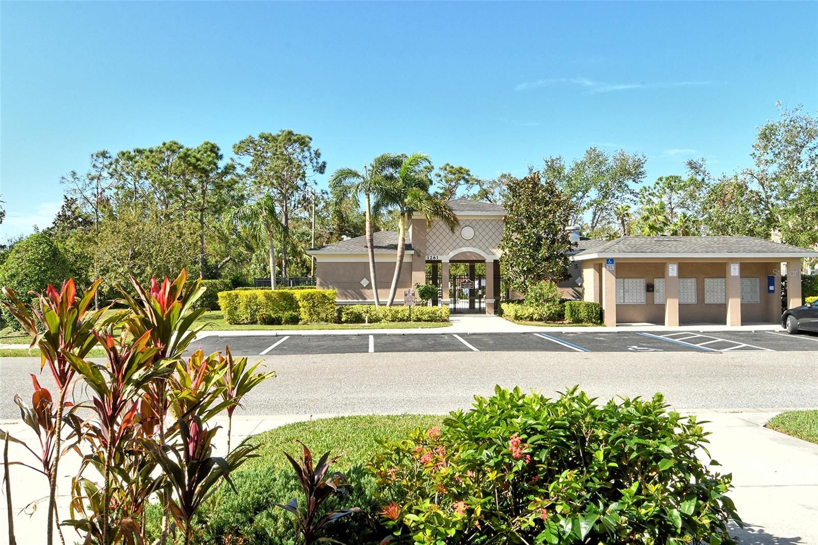 BRADFORD MANOR TWNHMS - Residential Lease