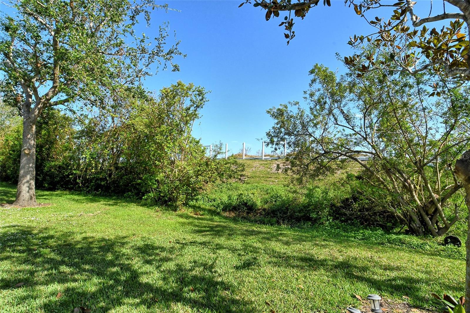 BRADFORD MANOR TWNHMS - Residential Lease