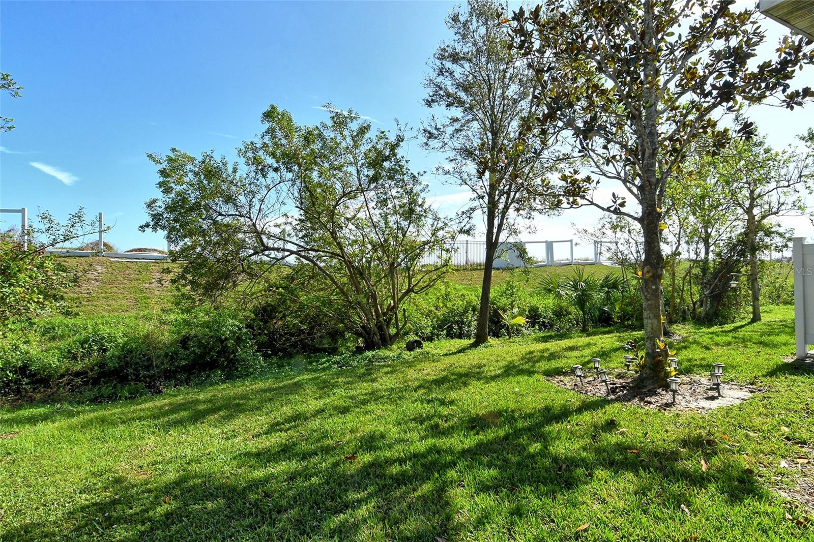 BRADFORD MANOR TWNHMS - Residential Lease