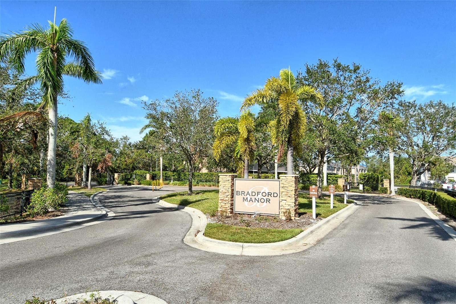 BRADFORD MANOR TWNHMS - Residential Lease