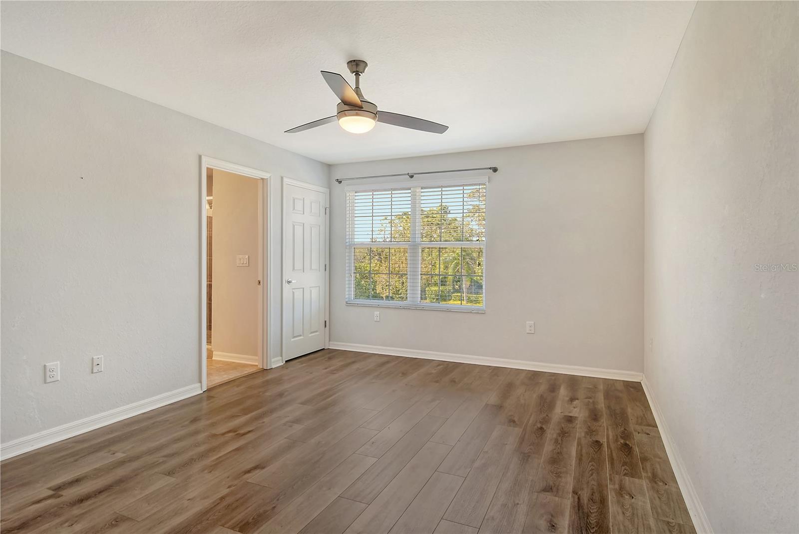 BRADFORD MANOR TWNHMS - Residential Lease