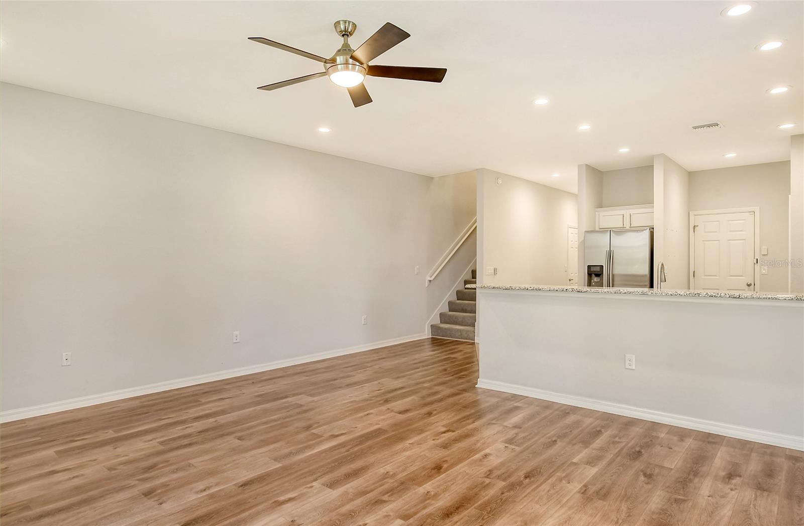 BRADFORD MANOR TWNHMS - Residential Lease