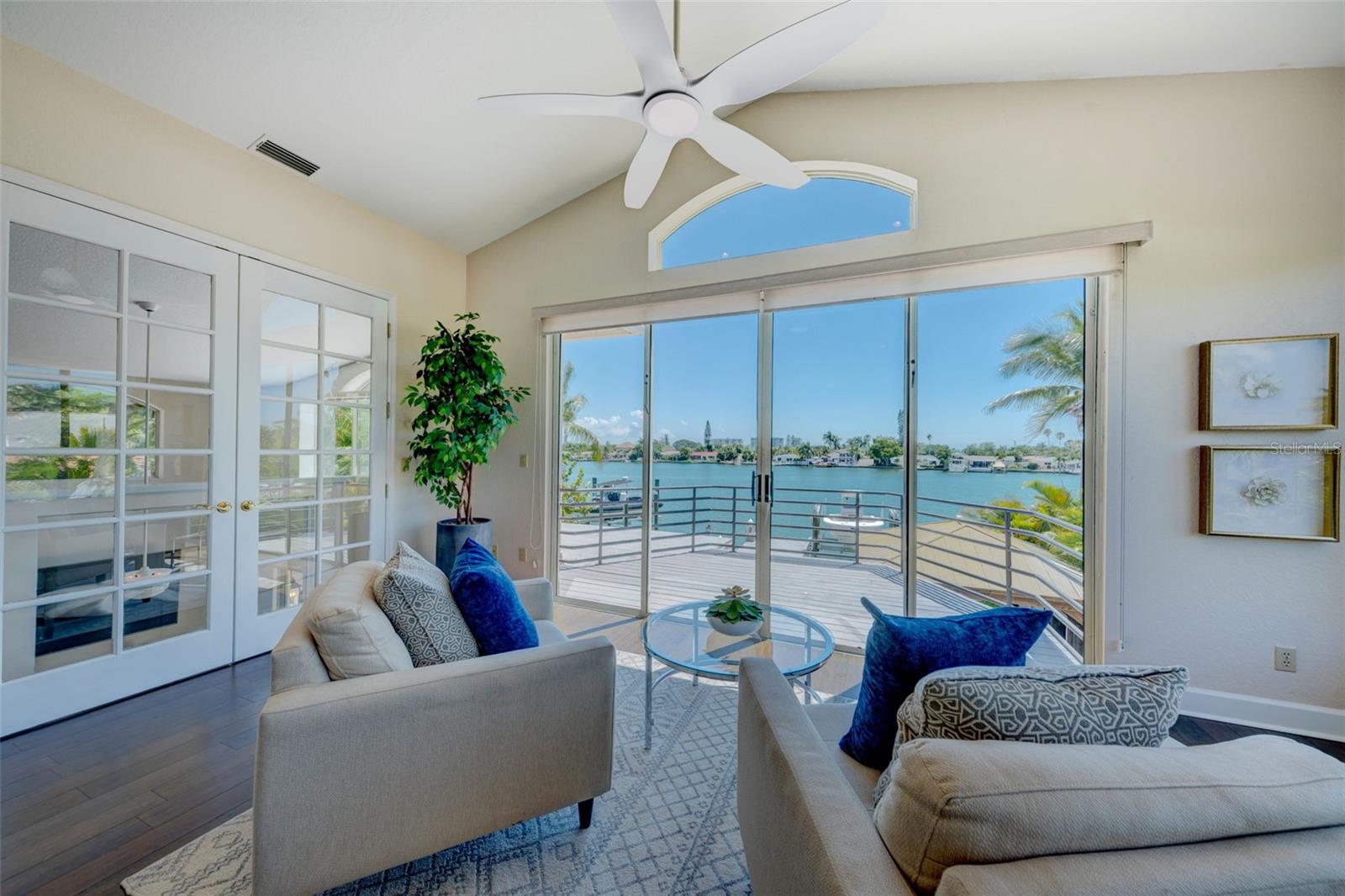 PARADISE ISLAND 1ST ADD - Residential