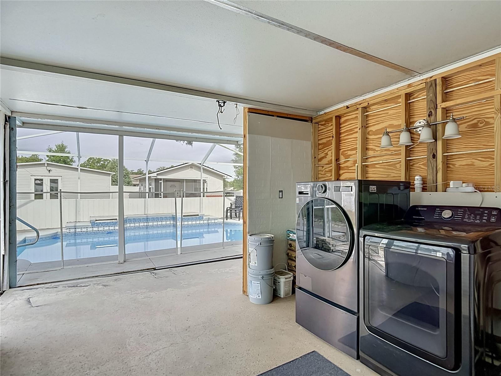 S1/2 NW1/4 SW1/4 NE1/4 12 26 21 - Residential