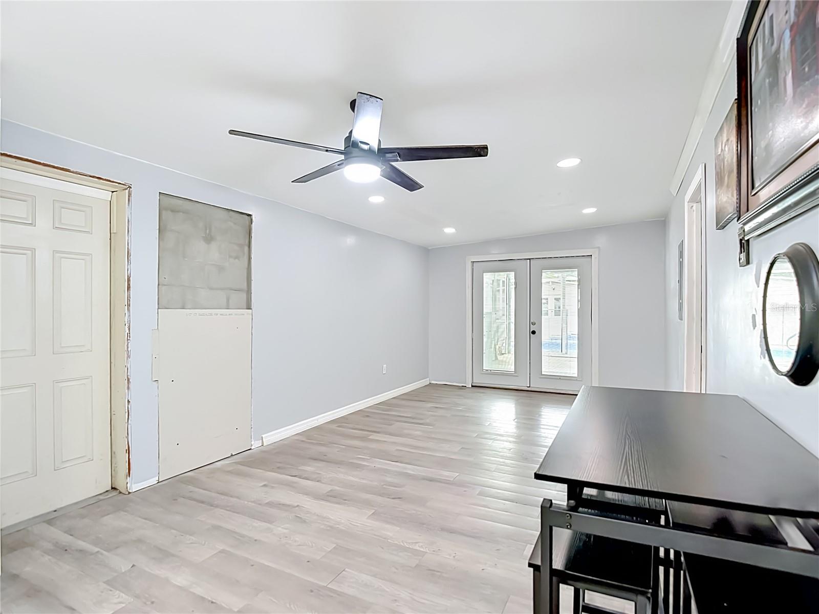 S1/2 NW1/4 SW1/4 NE1/4 12 26 21 - Residential
