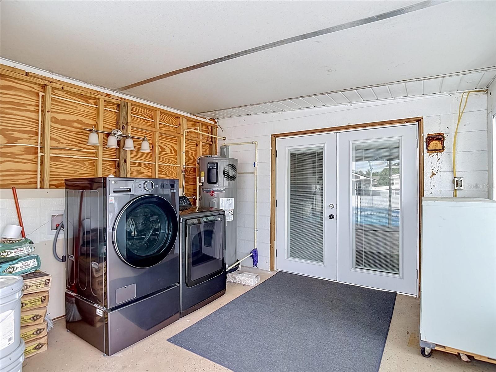 S1/2 NW1/4 SW1/4 NE1/4 12 26 21 - Residential