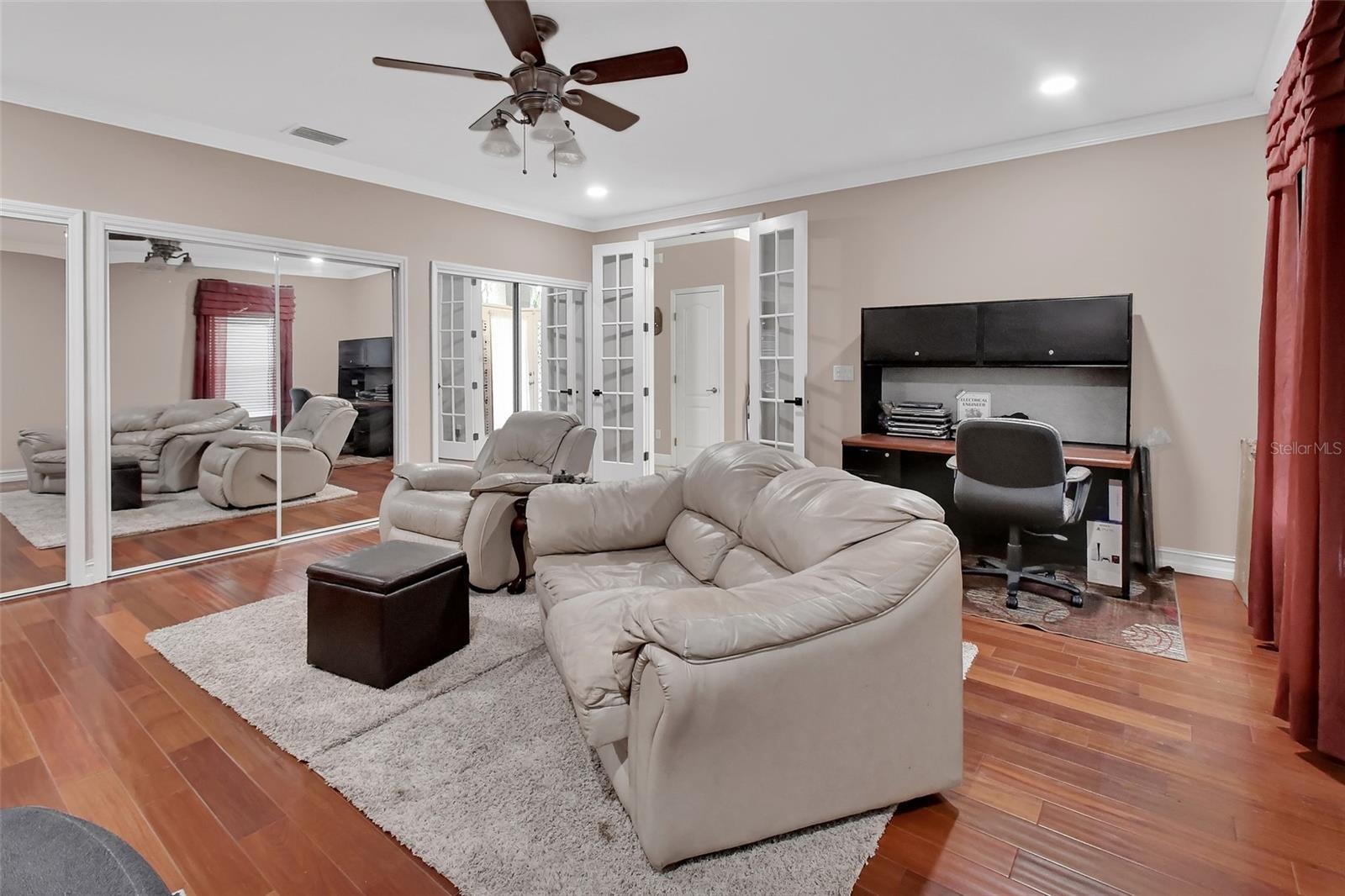 WESTMINSTER WOOD - Residential