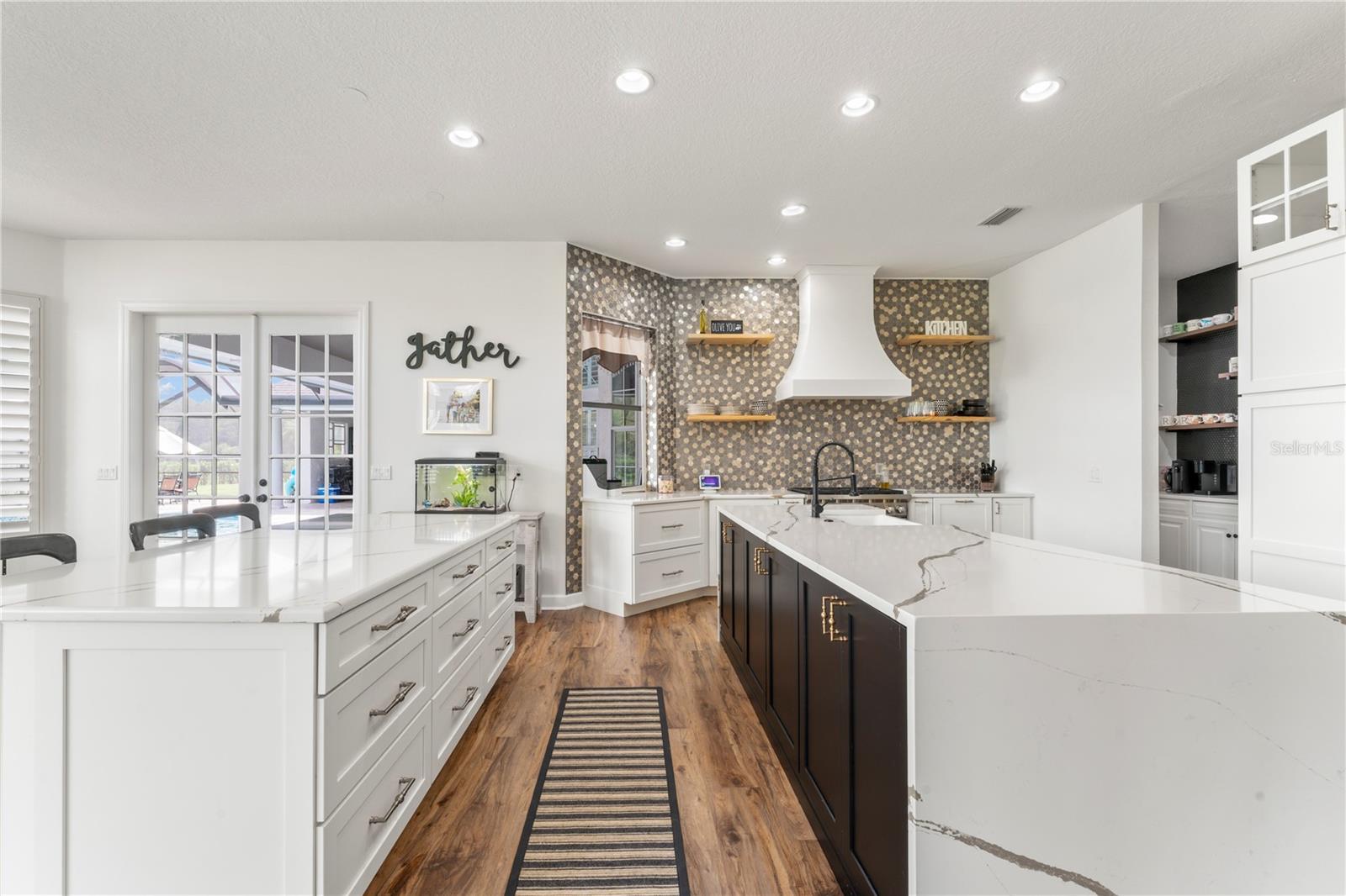 CHEVAL POLO & GOLF CL PHAS - Residential