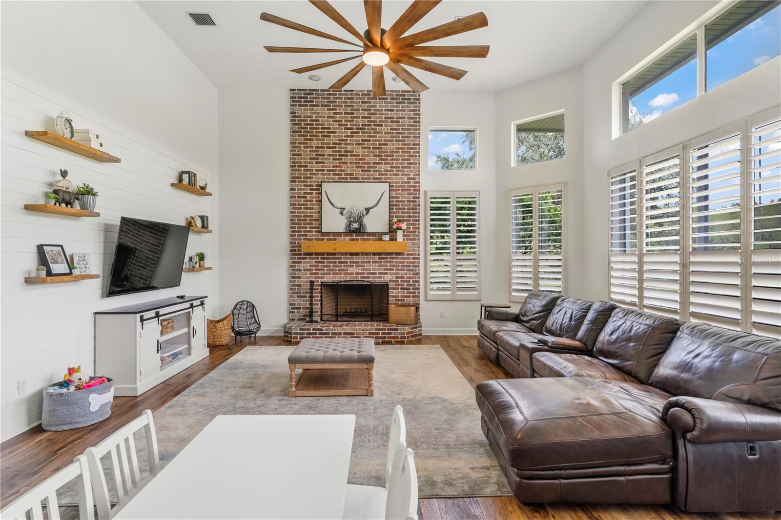 CHEVAL POLO & GOLF CL PHAS - Residential