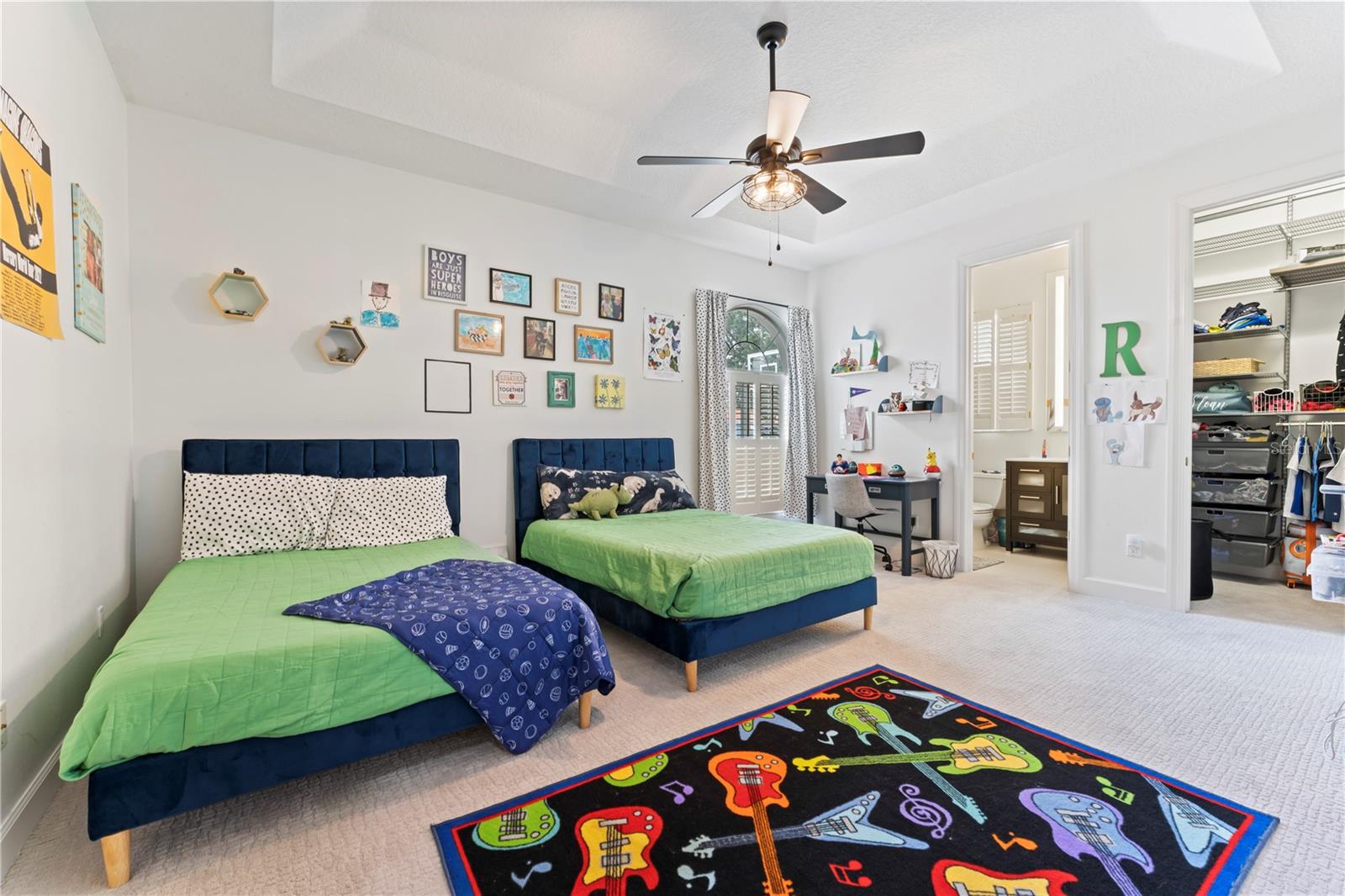 CHEVAL POLO & GOLF CL PHAS - Residential