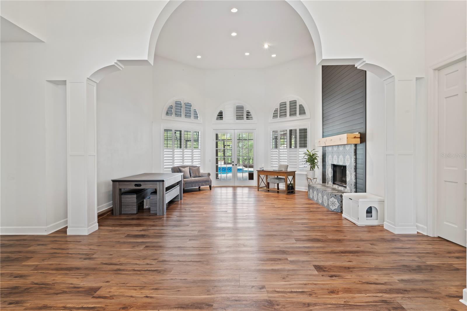 CHEVAL POLO & GOLF CL PHAS - Residential