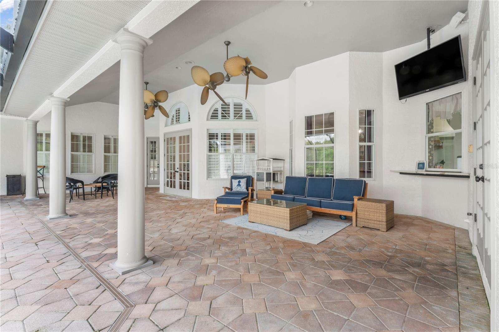 CHEVAL POLO & GOLF CL PHAS - Residential