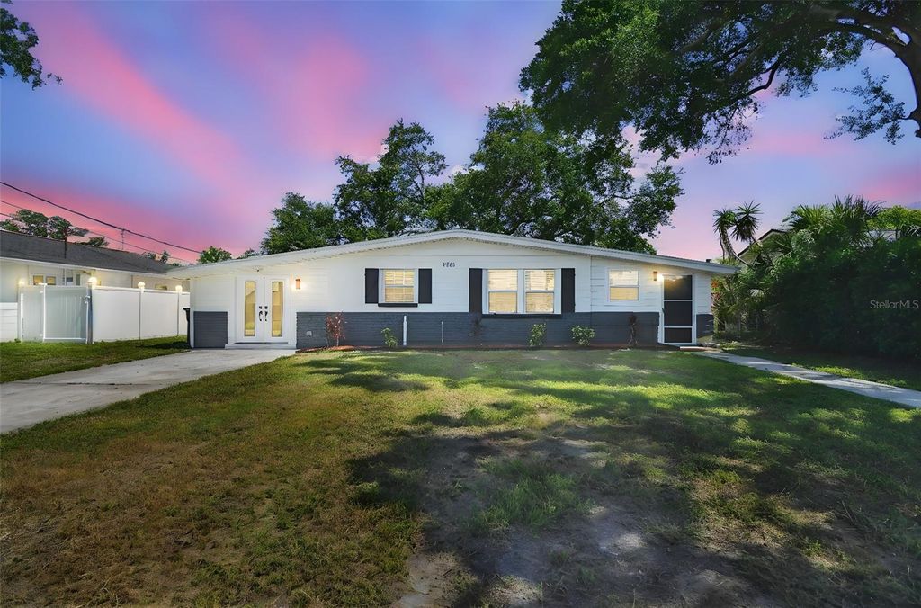 Photo of 8703 Driftwood Drive, Tampa, FL 33615 (MLS # TB8518257)
