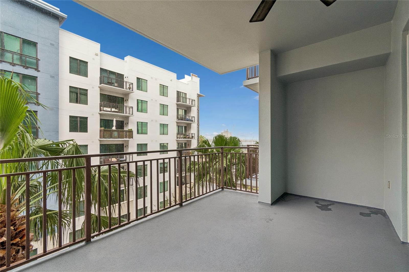 VENTANA A CONDO - Residential