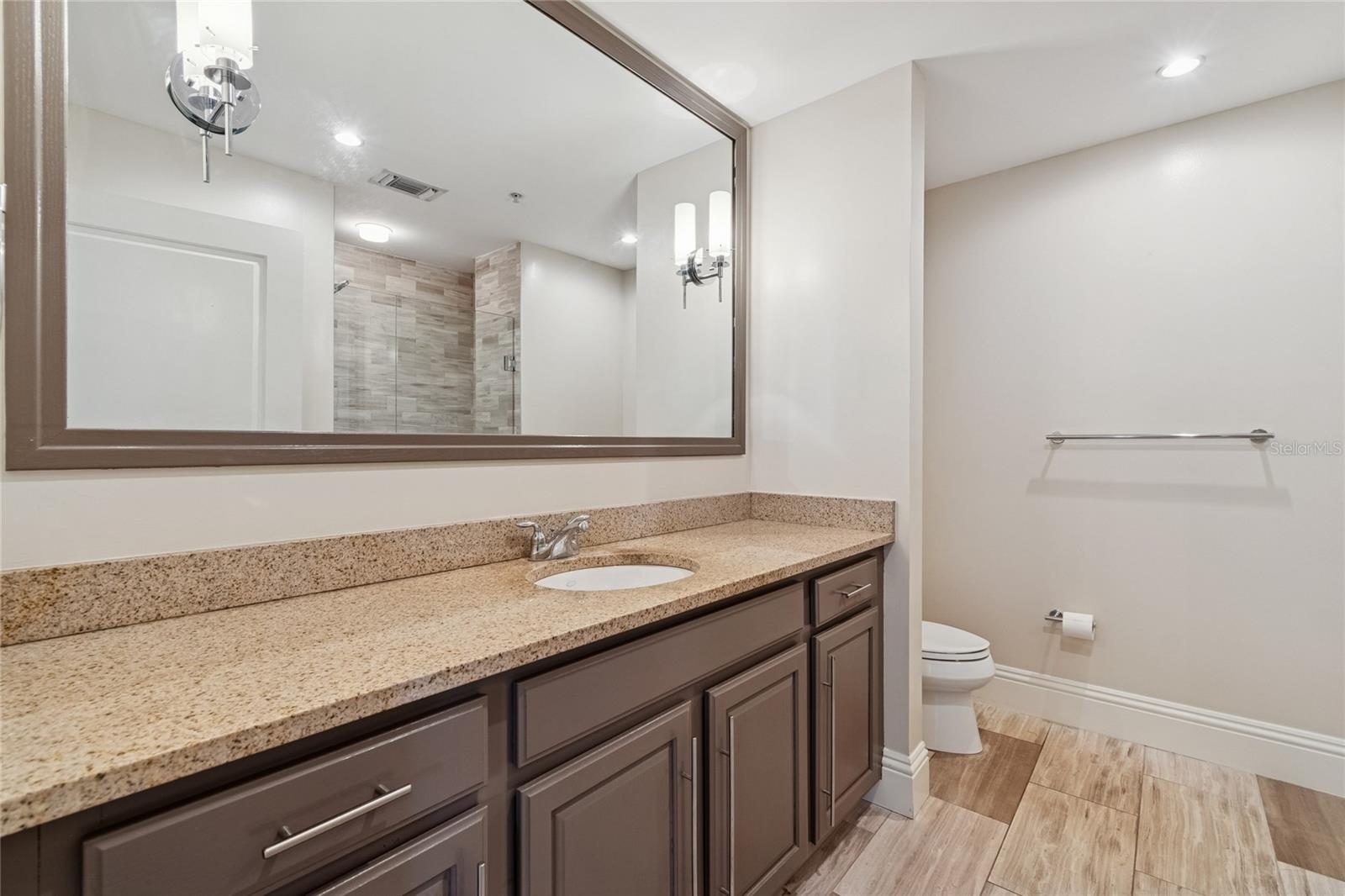 VENTANA A CONDO - Residential