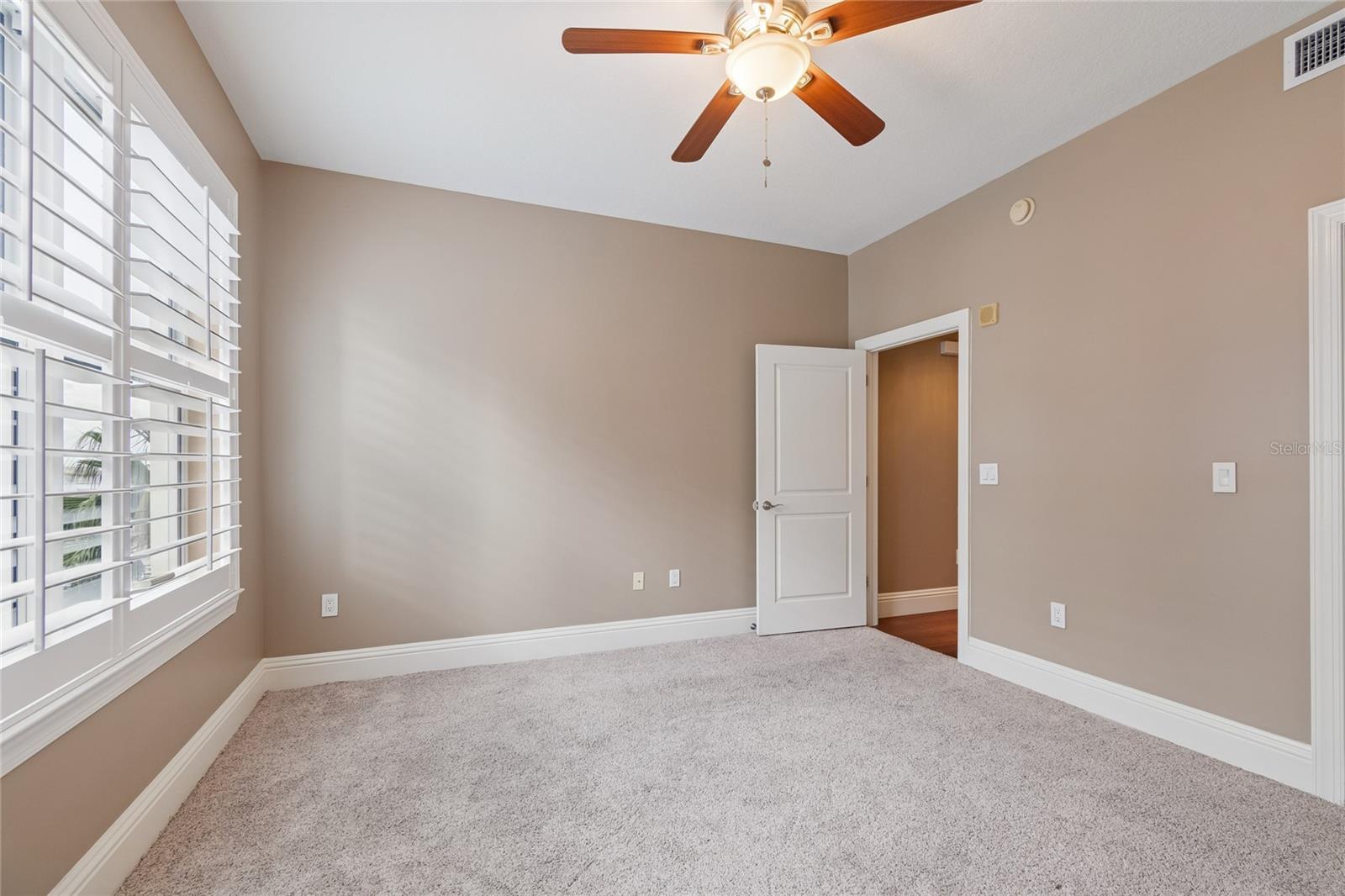 VENTANA A CONDO - Residential