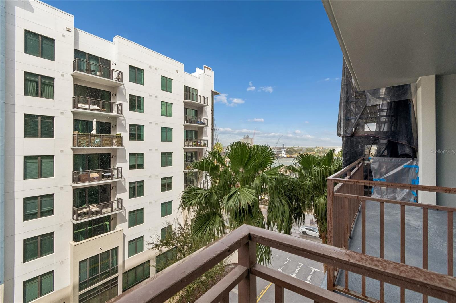 VENTANA A CONDO - Residential