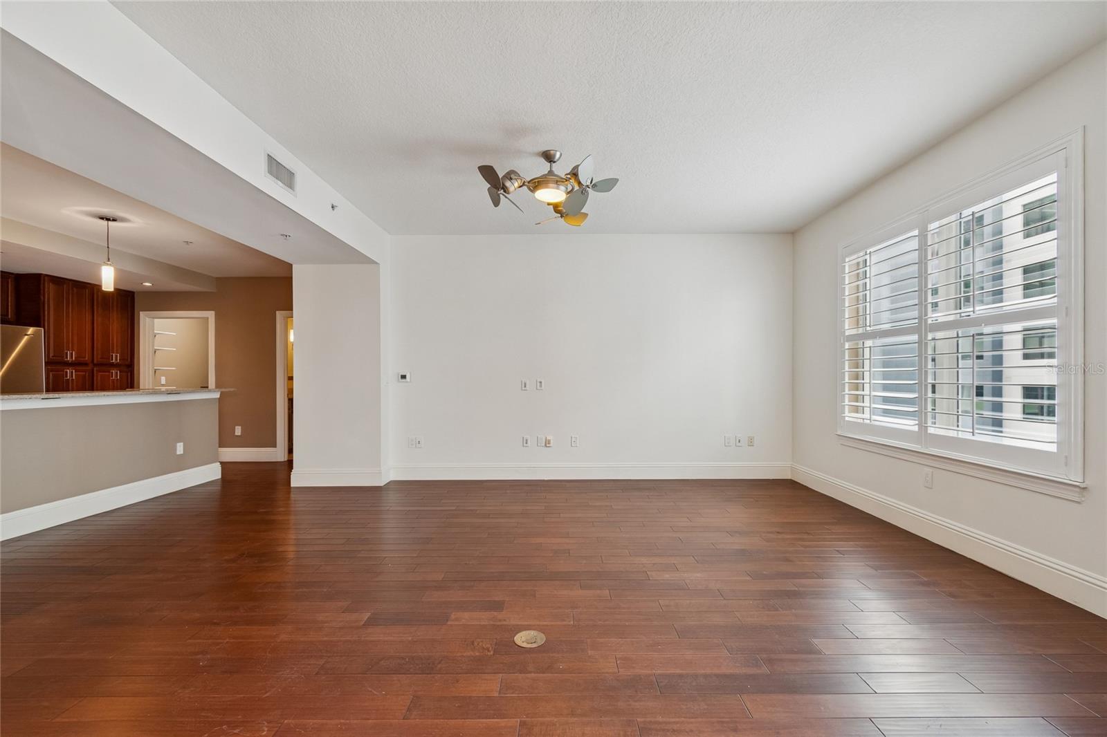 VENTANA A CONDO - Residential