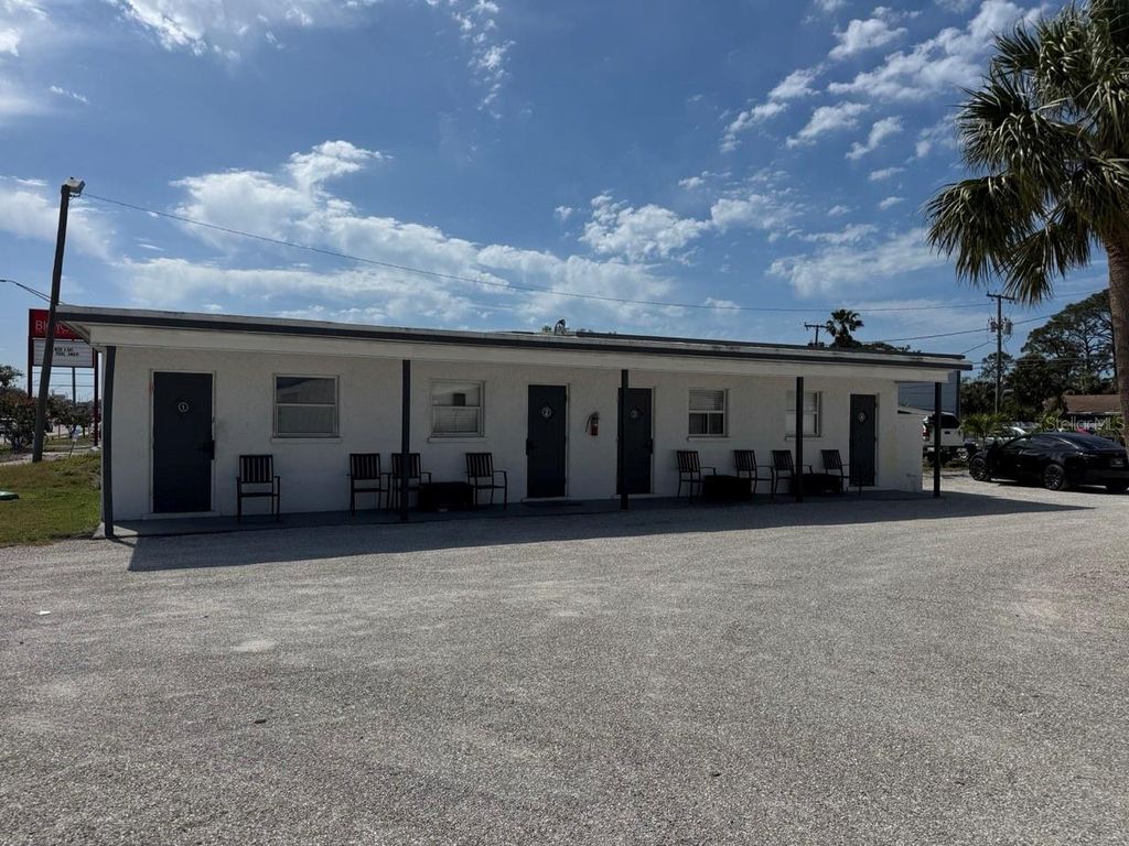 Photo of 1746 S Tamiami Trail, Venice, FL 34293 (MLS # N6138084)