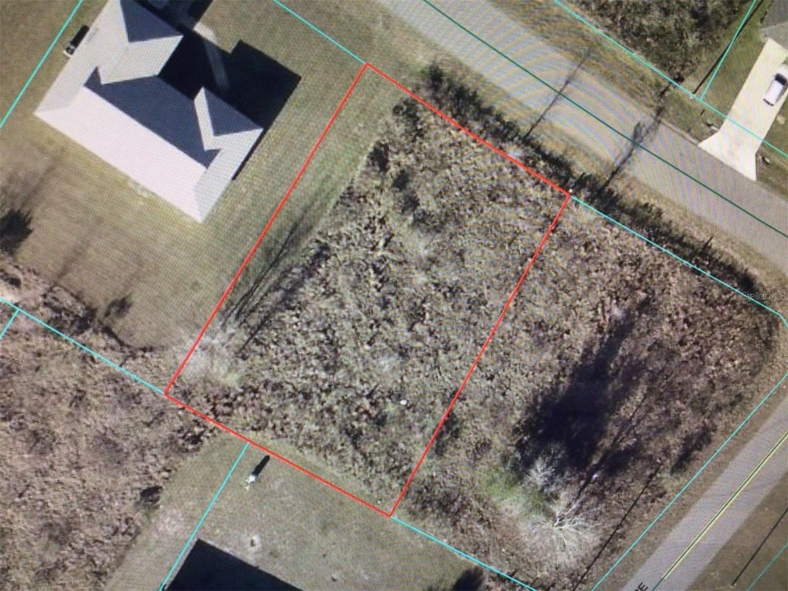 NICE LOT MANY NEW HOMES IN NEIGHBORHOOD, BETWEEN BELLEVIEW AND OCALA