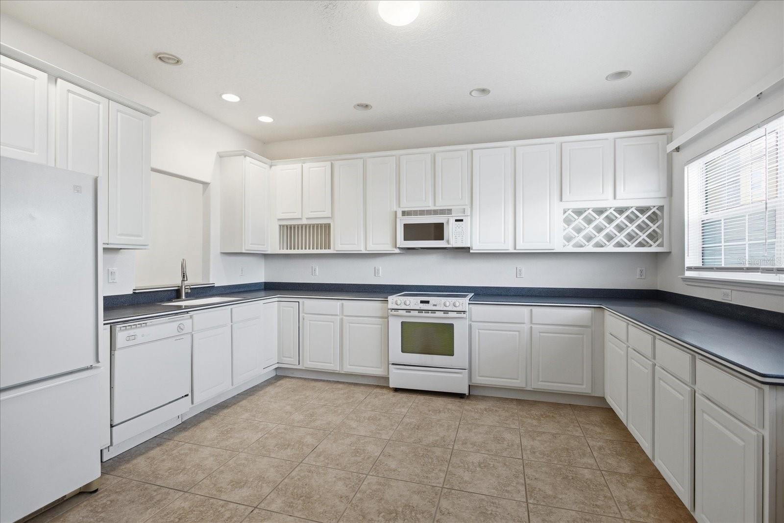 MAGNOLIA POINTE - Residential Lease