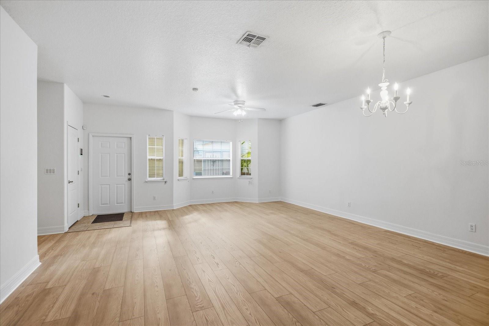 MAGNOLIA POINTE - Residential Lease