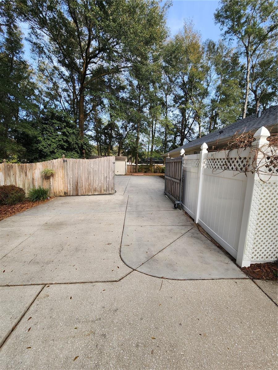 DALTON WOODS - Residential