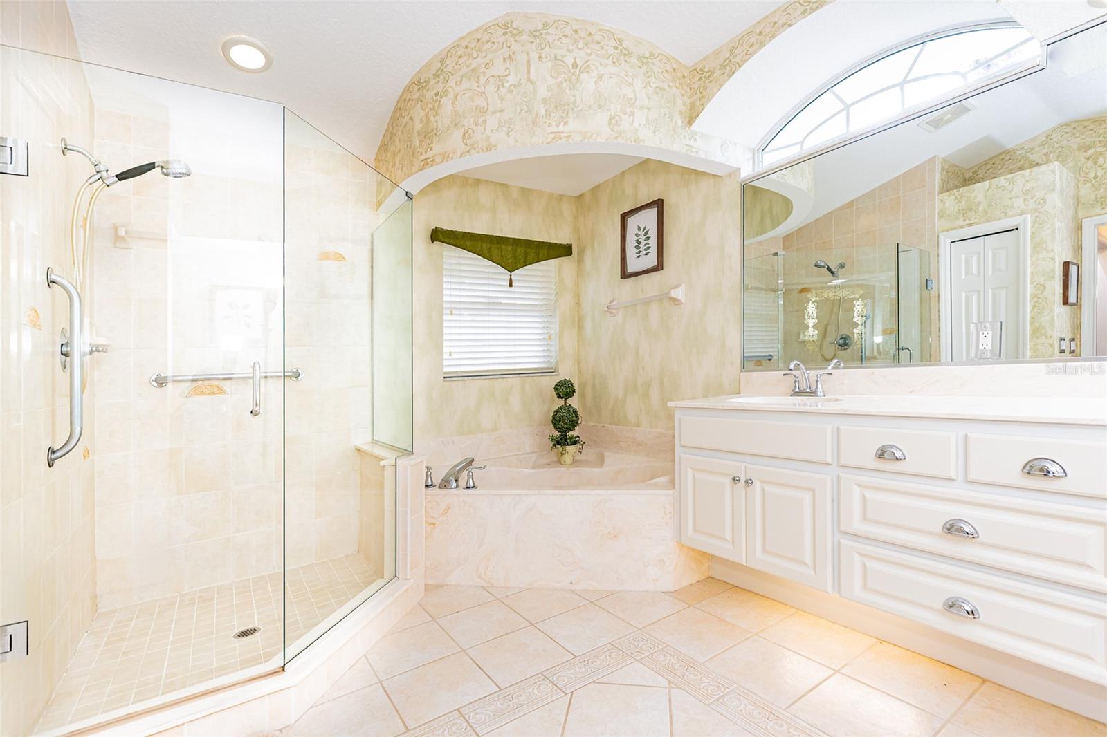 DALTON WOODS - Residential