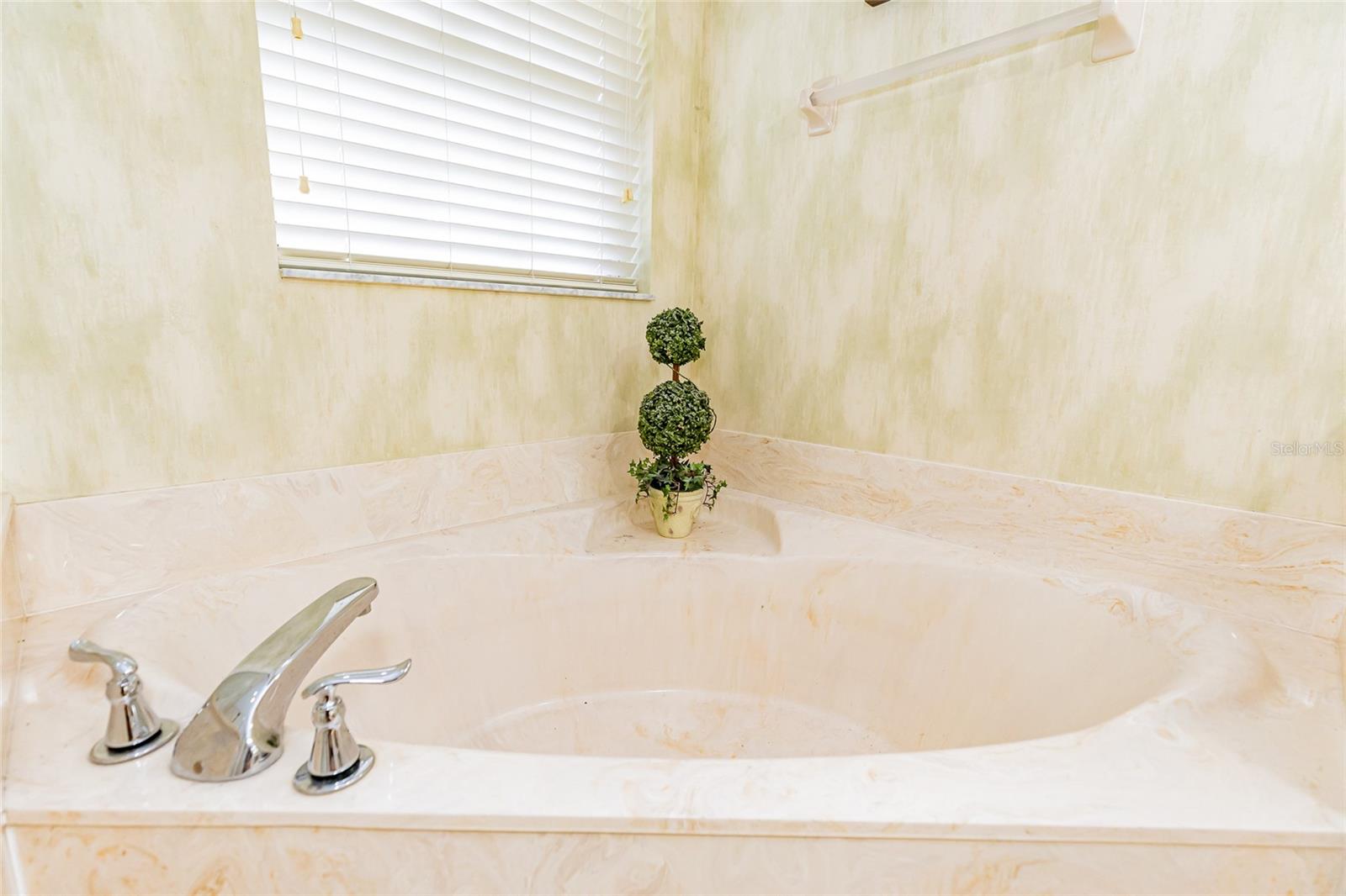 DALTON WOODS - Residential