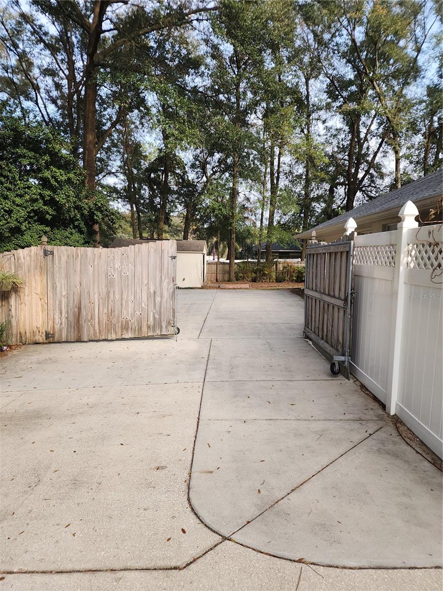 DALTON WOODS - Residential