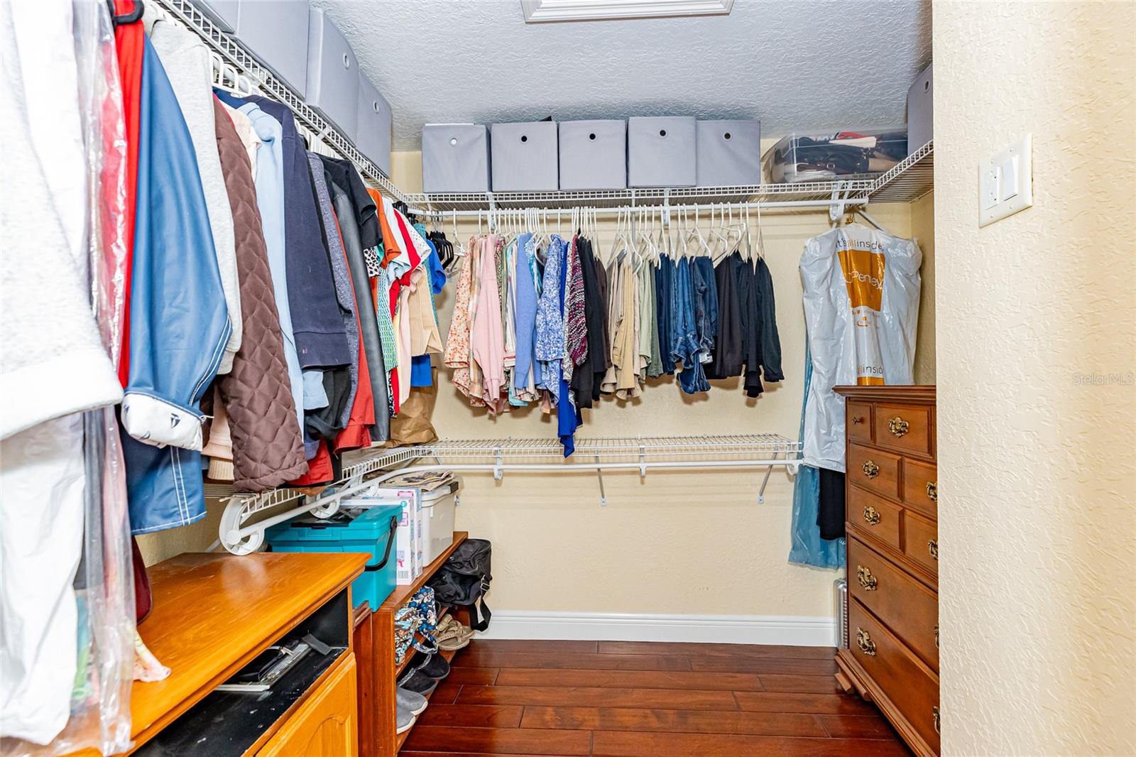 DALTON WOODS - Residential