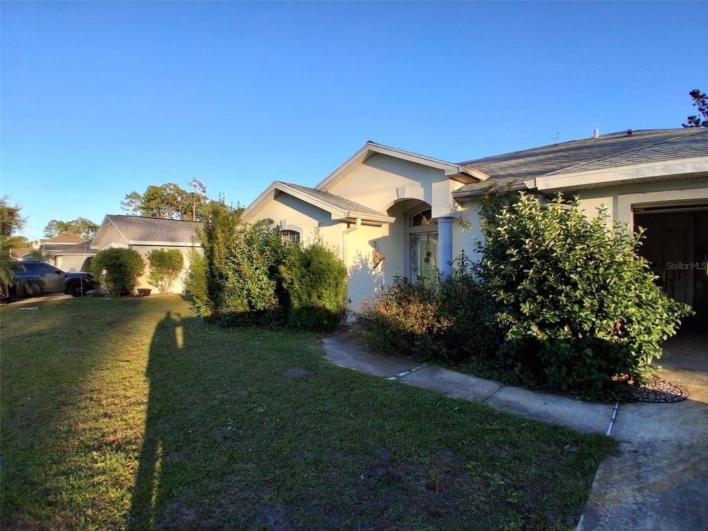 Photo of 180 Ryan Drive, Palm Coast, FL 32164 (MLS # S5140350)
