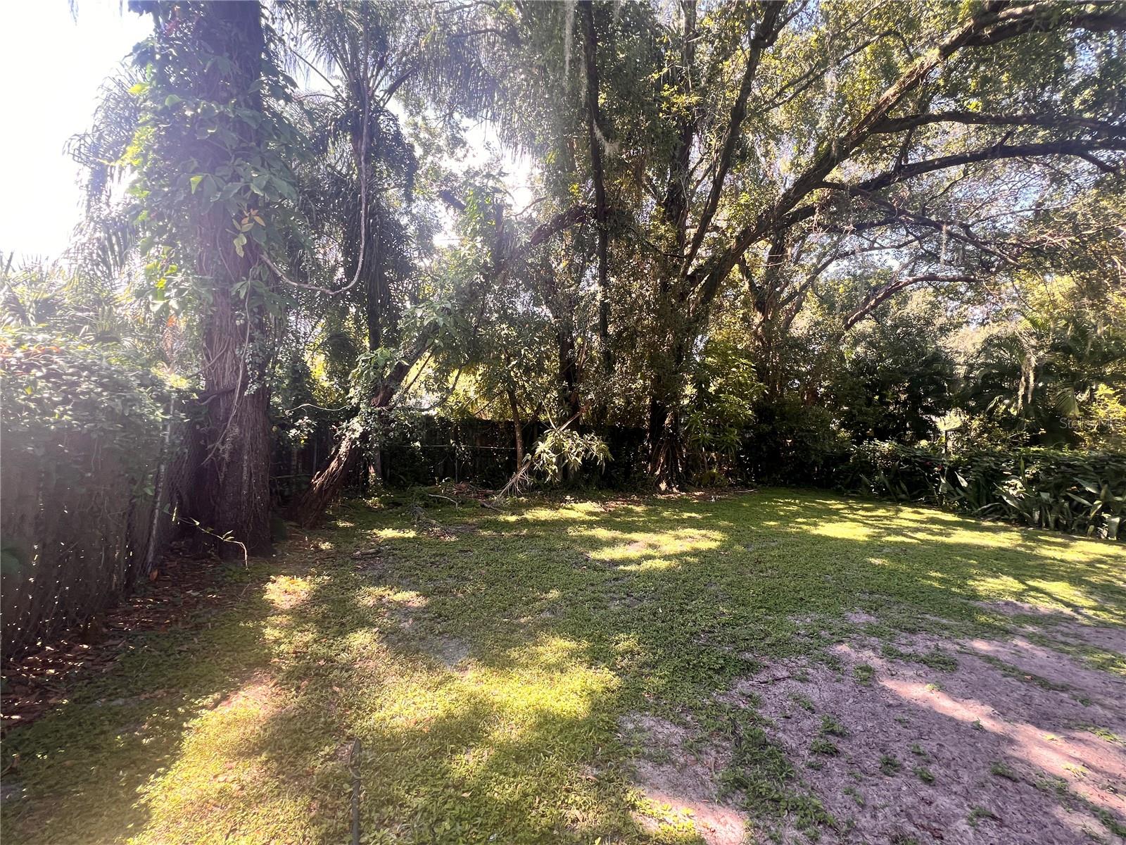 IVANHOE PARK REP - Residential Lease