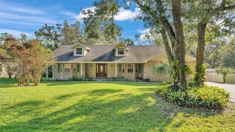 A home in LAKELAND