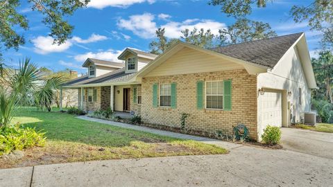 A home in LAKELAND