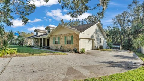 A home in LAKELAND