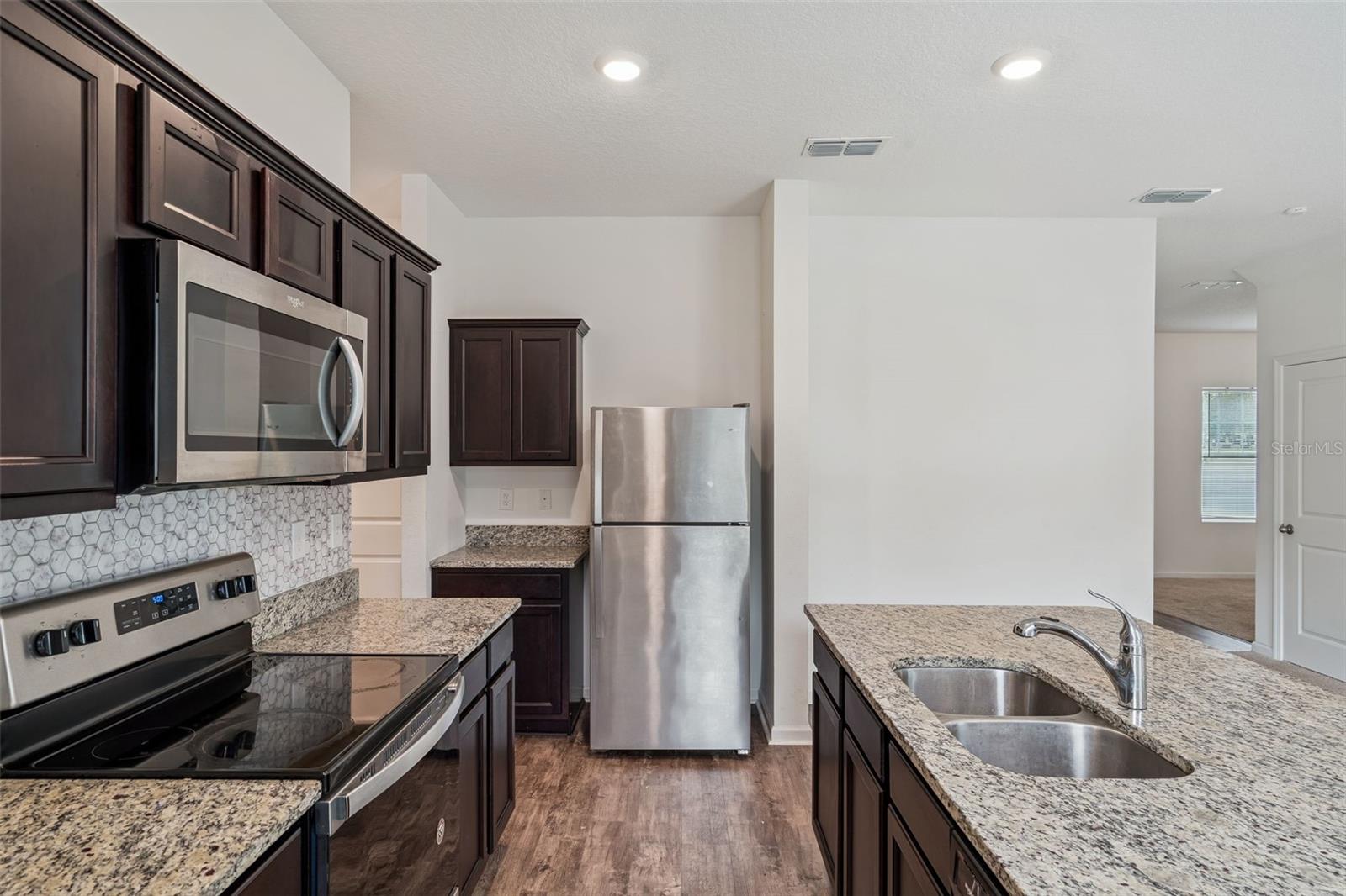 CHERRY LAKE LANDING REP SUB - Residential Lease