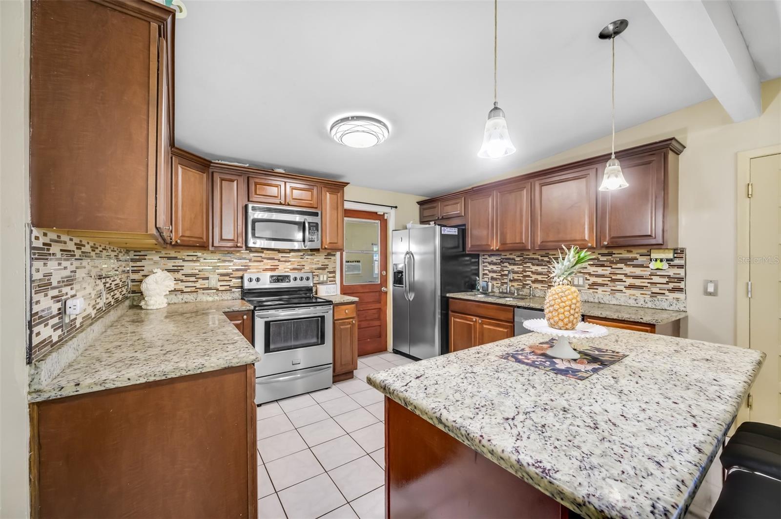 PLANTATION ESTATES UNIT 1 - Residential