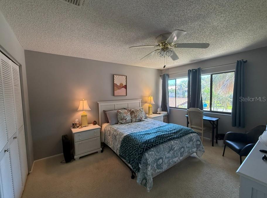 VALENCIA GARDEN - Residential Lease