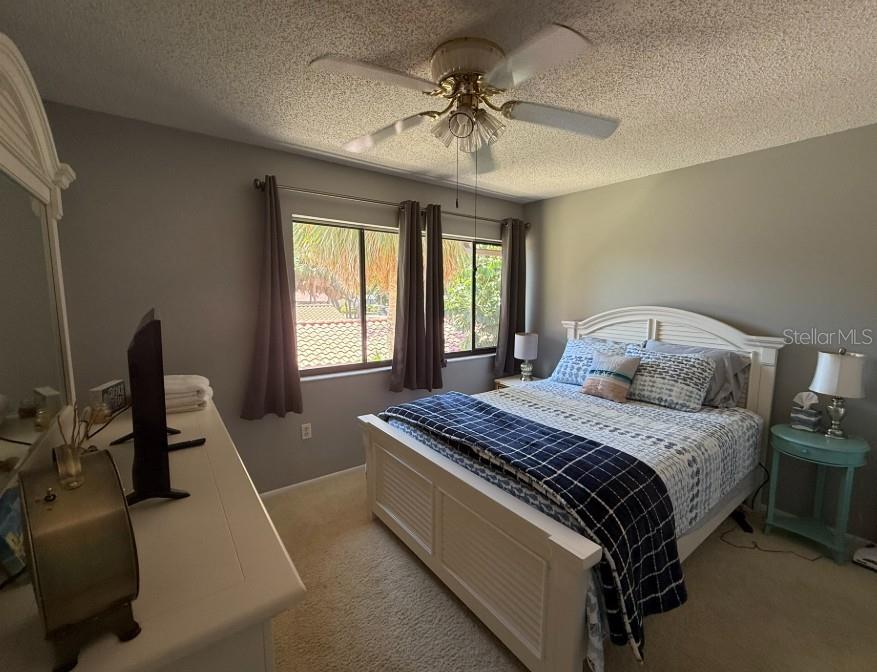 VALENCIA GARDEN - Residential Lease