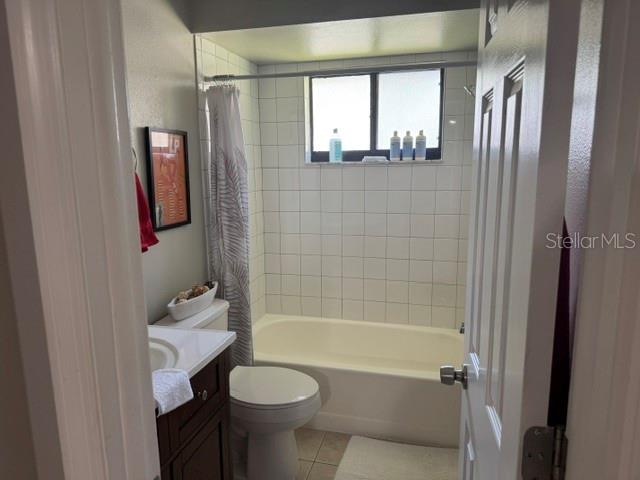 VILLAS OF PINELLAS FARMS CONDO - Residential