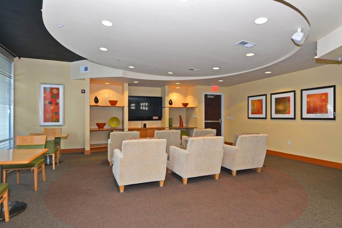 SOLAIRE/PLAZA CONDO - Residential