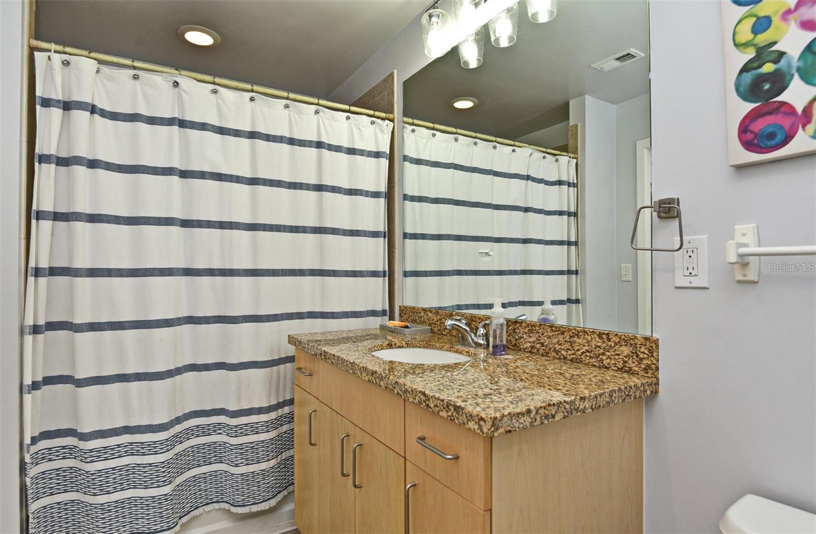 SOLAIRE/PLAZA CONDO - Residential