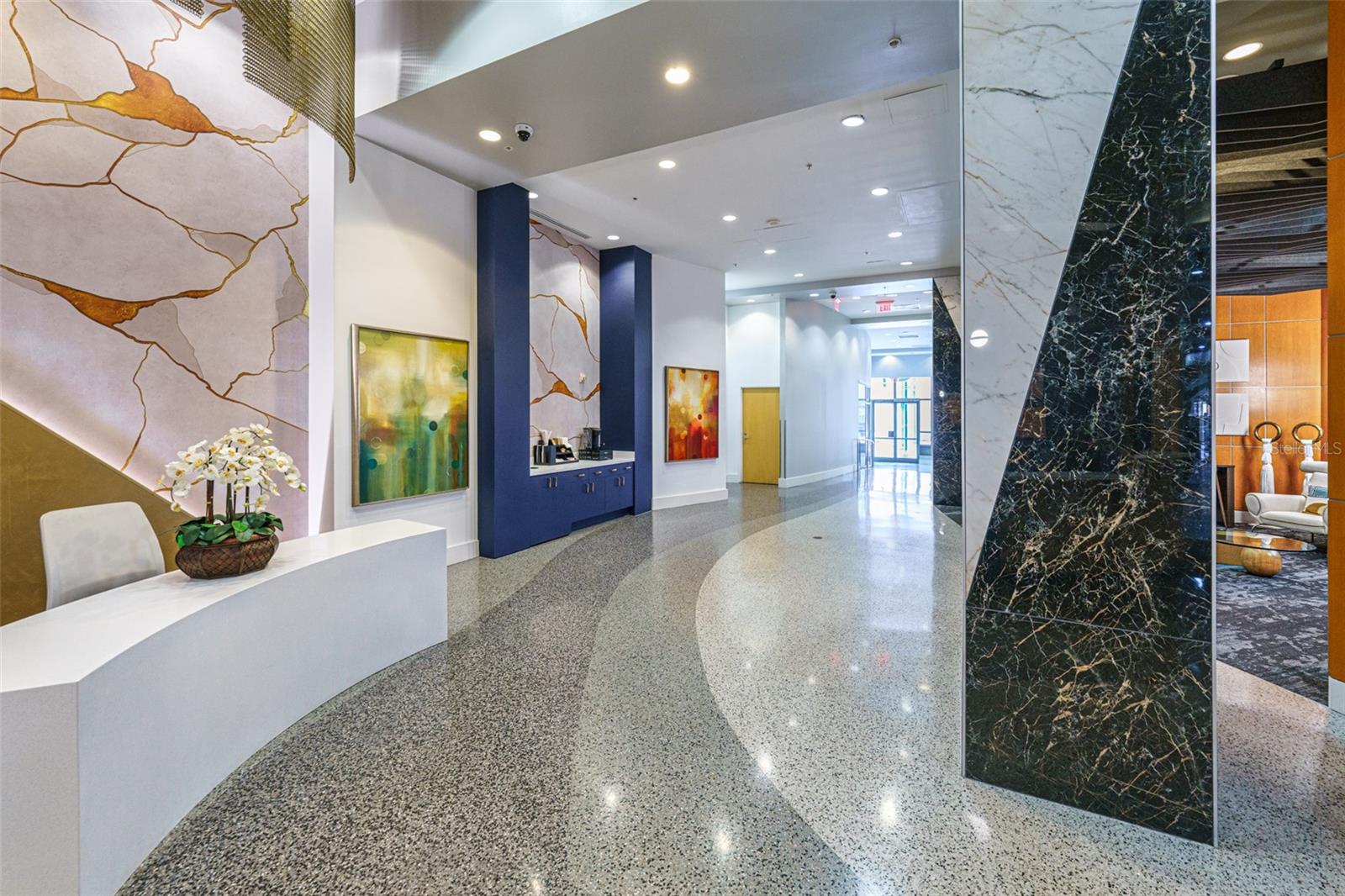 SOLAIRE/PLAZA CONDO - Residential